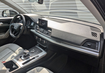 Подержанный автомобиль Audi Q5 2017 года (11 фото)
