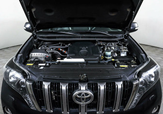 Подержанный автомобиль Toyota Land Cruiser Prado 2016 года (6 фото)