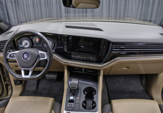 Подержанный автомобиль Volkswagen Touareg 2019 года (14 фото)