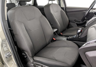 Подержанный автомобиль Ford Focus Wagon 2017 года (12 фото)