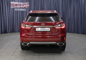 Подержанный автомобиль Lexus RX 2018 года (6 фото)