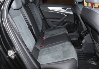 Подержанный автомобиль Audi A6 allroad 2019 года (7 фото)