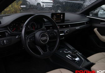 Подержанный автомобиль Audi A5 Coupe 2018 года (10 фото)
