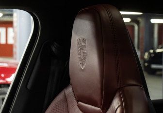 Подержанный автомобиль Porsche Cayenne 2020 года (26 фото)