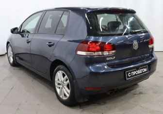 Подержанный автомобиль Volkswagen Golf Hatchback 2012 года (6 фото)