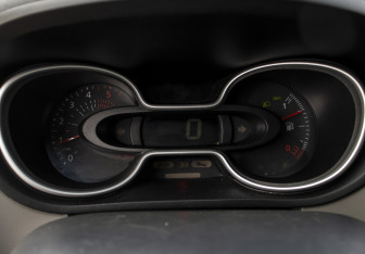 Подержанный автомобиль Renault Trafic 2019 года (12 фото)