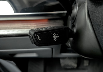 Подержанный автомобиль Audi Q7 2021 года (27 фото)