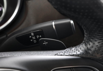 Подержанный автомобиль Mercedes-Benz GLE 2016 года (14 фото)