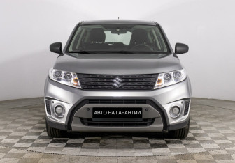 Подержанный автомобиль Suzuki Vitara 2015 года (2 фото)