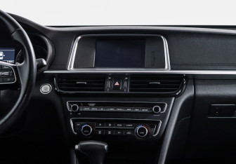 Подержанный автомобиль Kia Optima Sedan 2018 года (10 фото)