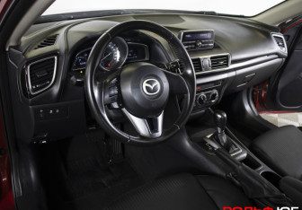Подержанный автомобиль Mazda 3 Hatchback 2013 года (9 фото)