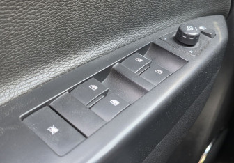 Подержанный автомобиль Opel Antara 2010 года (15 фото)