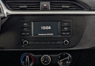 Подержанный автомобиль Kia Rio Hatchback 2021 года (16 фото)