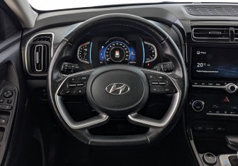 Подержанный автомобиль Hyundai Creta 2021 года (22 фото)