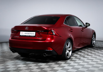 Подержанный автомобиль Lexus IS Sedan 2013 года (5 фото)