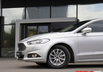 Подержанный автомобиль Ford Mondeo Sedan 2017 года (24 фото)