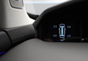 Подержанный автомобиль Changan UNI-K 2023 года (16 фото)