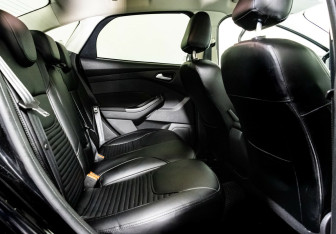 Подержанный автомобиль Ford Focus Sedan 2017 года (13 фото)