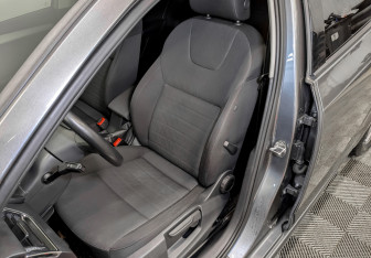 Подержанный автомобиль Skoda Octavia Liftback 2016 года (21 фото)