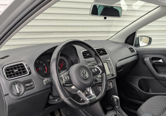 Подержанный автомобиль Volkswagen Polo Sedan 2020 года (16 фото)