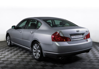 Подержанный автомобиль Infiniti M Sedan 2007 года (7 фото)