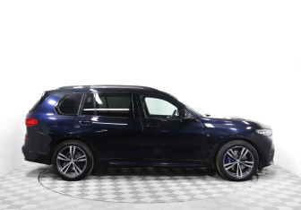 Подержанный автомобиль BMW X7 2019 года (4 фото)