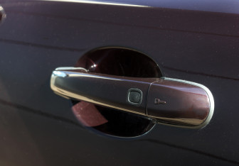 Подержанный автомобиль Jaguar XF Sedan 2014 года (23 фото)