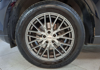 Подержанный автомобиль Audi Q5 2008 года (9 фото)