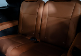 Подержанный автомобиль LiXiang L9 2023 года (18 фото)