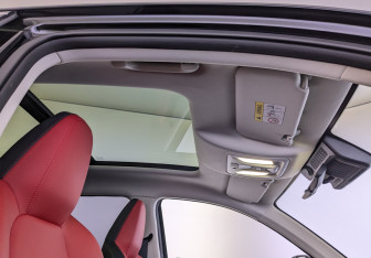 Подержанный автомобиль Changan UNI-S 2024 года (23 фото)