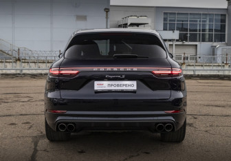 Подержанный автомобиль Porsche Cayenne 2019 года (7 фото)