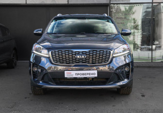 Подержанный автомобиль Kia Sorento 2018 года (2 фото)