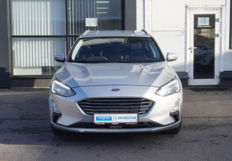 Подержанный автомобиль Ford Focus Wagon 2020 года (2 фото)