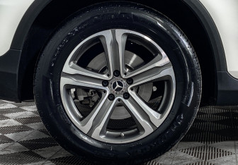 Подержанный автомобиль Mercedes-Benz GLC Coupe 2017 года (18 фото)