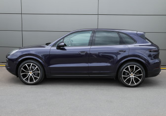 Подержанный автомобиль Porsche Cayenne 2018 года (8 фото)