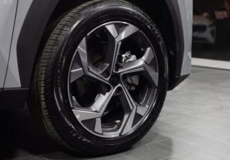 Новый Geely Atlas 2025 (8 фото)