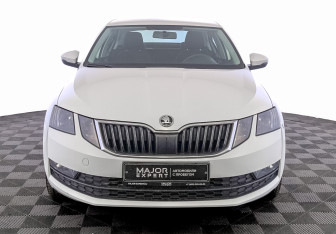 Подержанный автомобиль Skoda Octavia Liftback 2020 года (2 фото)