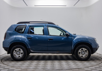 Подержанный автомобиль Renault Duster 2012 года (6 фото)
