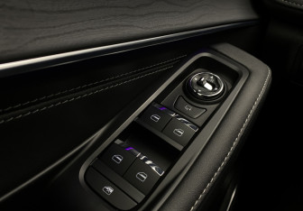 Подержанный автомобиль Exeed LX 2024 года (19 фото)