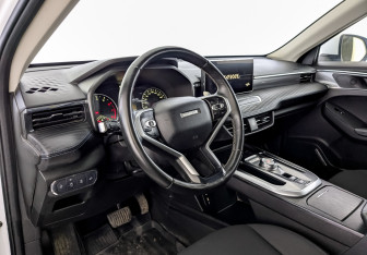 Подержанный автомобиль Haval Jolion 2022 года (16 фото)