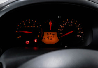 Подержанный автомобиль Nissan Micra Hatchback 2009 года (10 фото)