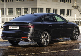 Подержанный автомобиль Audi A5 Liftback 2020 года (4 фото)