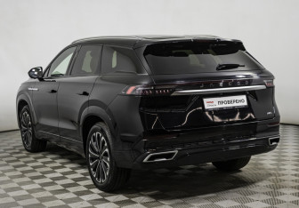 Подержанный автомобиль Jaecoo J8 2024 года (7 фото)