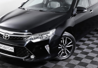 Подержанный автомобиль Toyota Camry Sedan 2017 года (24 фото)