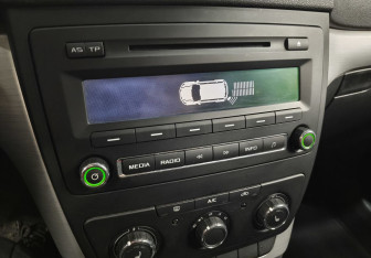 Подержанный автомобиль Skoda Yeti 2014 года (14 фото)