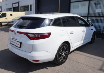 Подержанный автомобиль Renault Megane Wagon 2018 года (5 фото)