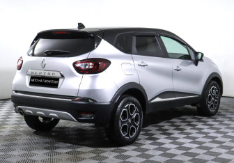 Подержанный автомобиль Renault Kaptur 2021 года (3 фото)