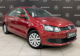 Подержанный автомобиль Volkswagen Polo Sedan 2012 года (3 фото)