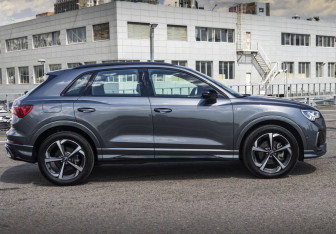 Подержанный автомобиль Audi Q3 2024 года (4 фото)