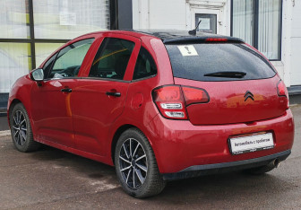 Подержанный автомобиль Citroen C3 Hatchback 2010 года (7 фото)